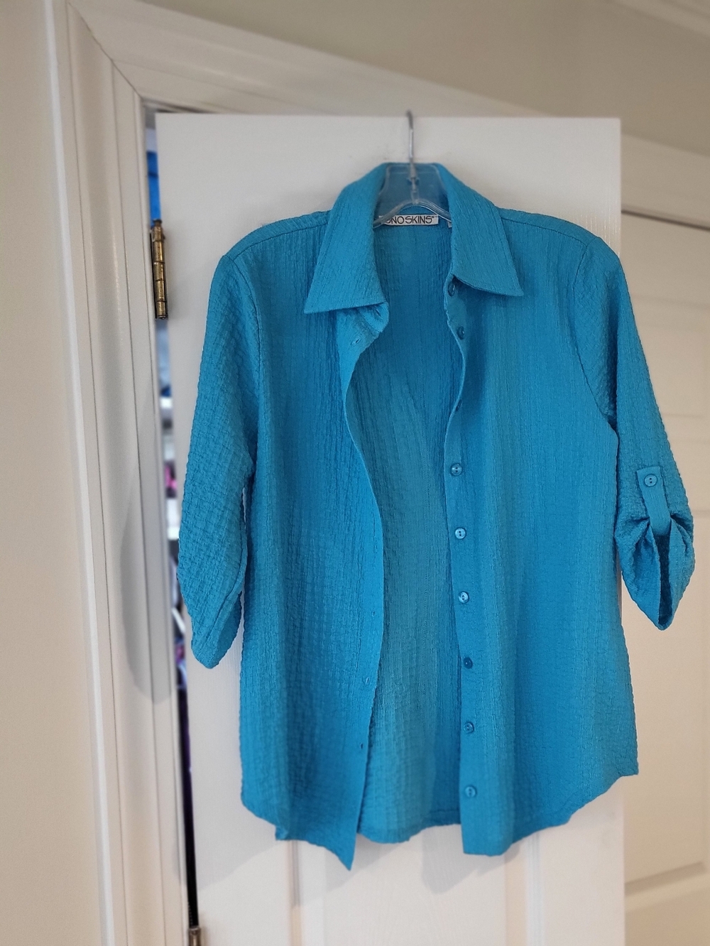 SNO SKINS Turquoise Button-Down Textured Shirt